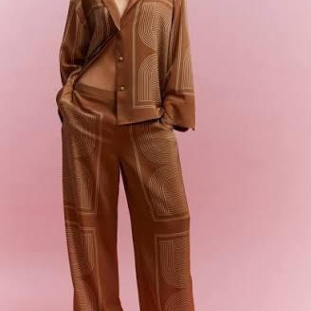 H&M geometric pattern set 2 peace